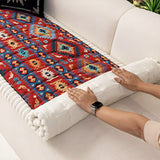 Prošívaný přehoz na pohovku s kilim vzorem