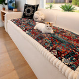 Prošívaný přehoz na pohovku s kilim vzorem