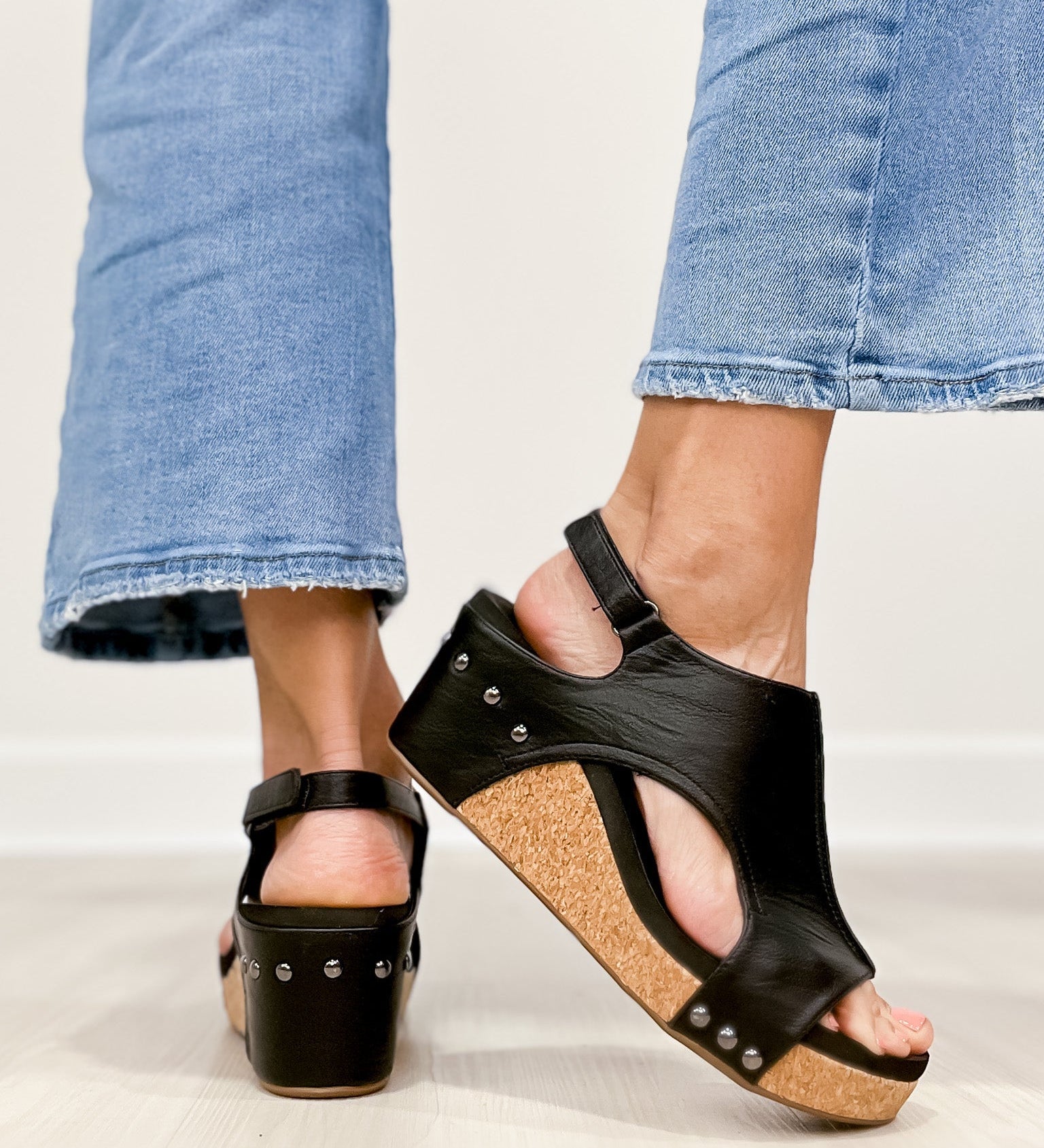 Briellae | Stylové sandály s křížovými pásky